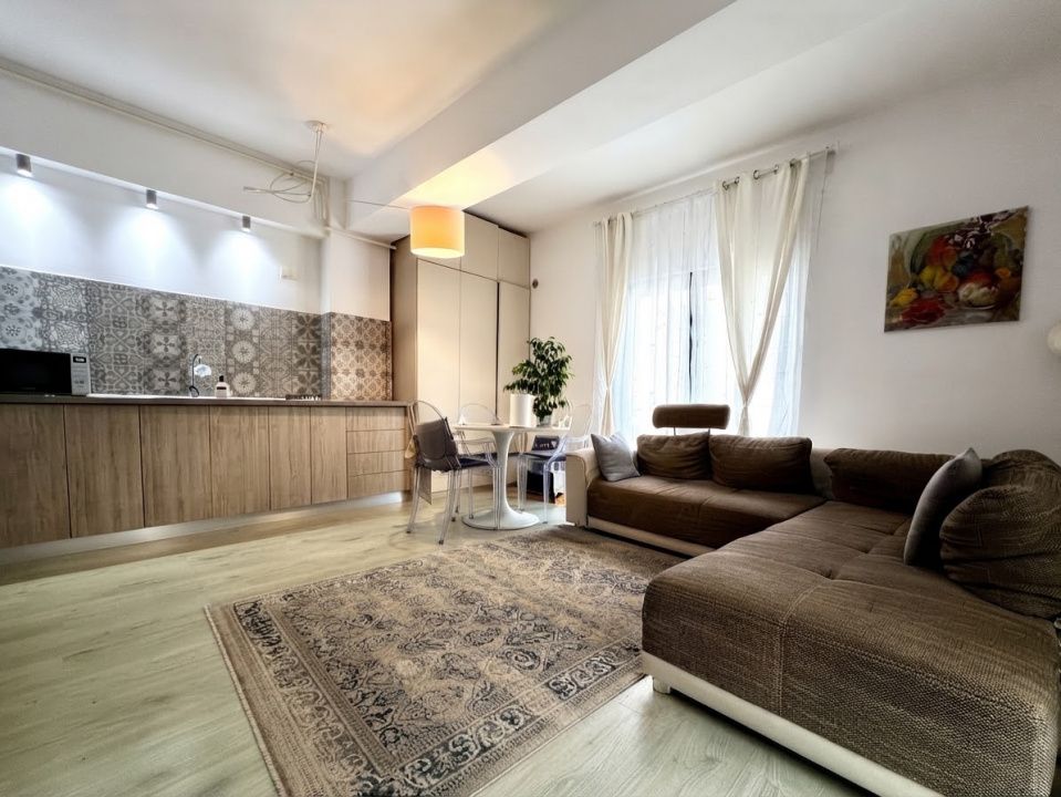 Apartament cu 3 camere de vânzare în Mamaia-Sat – fotografia 1 din 10