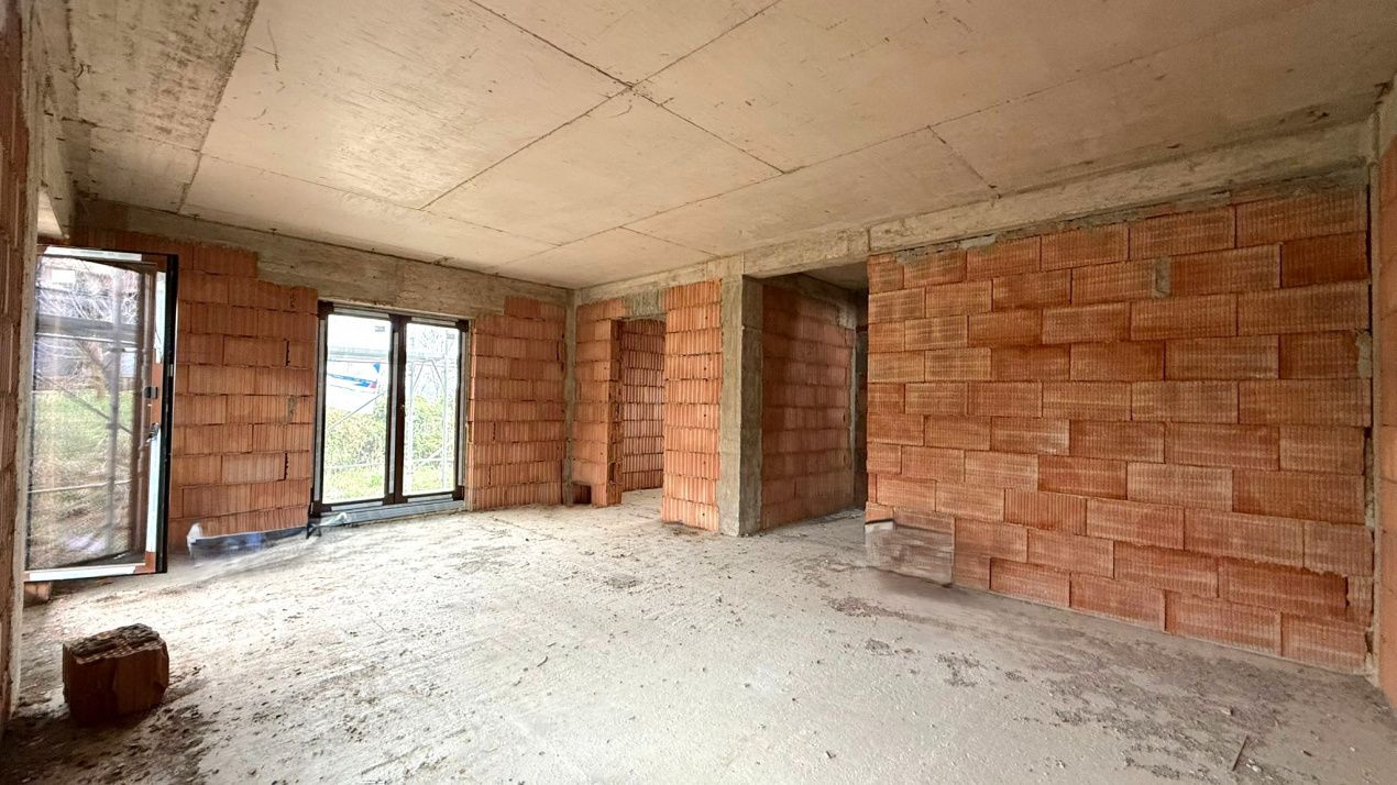 Casă cu 4 camere de vânzare în Jucu de Sus – fotografia 8 din 14