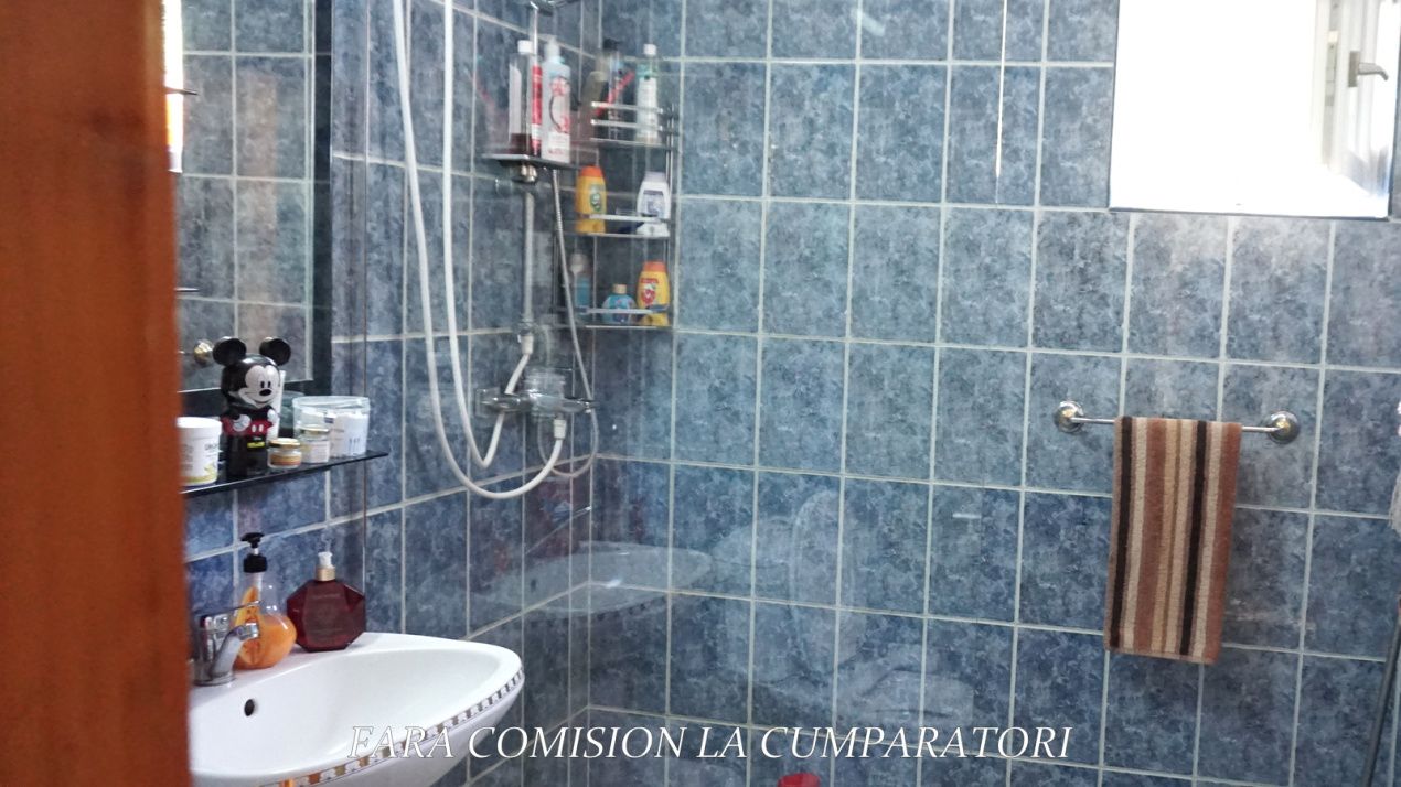 Casă cu 6 camere de vânzare în Central, Pausesti-Maglasi – fotografia 9 din 28