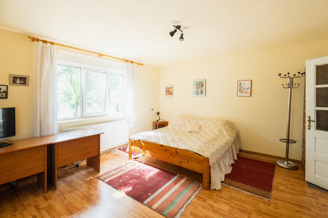 Casă cu 6 camere de vânzare în Jebel – fotografia 2 din 22