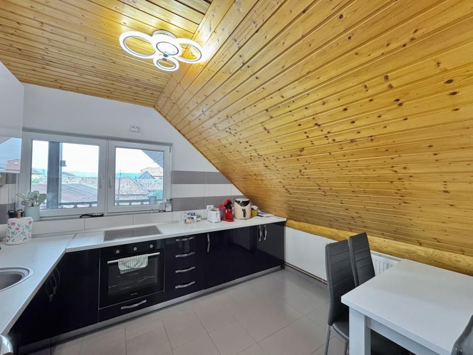 Casă cu 7 camere de vânzare în Tineretului, Sibiu – fotografia 16 din 21