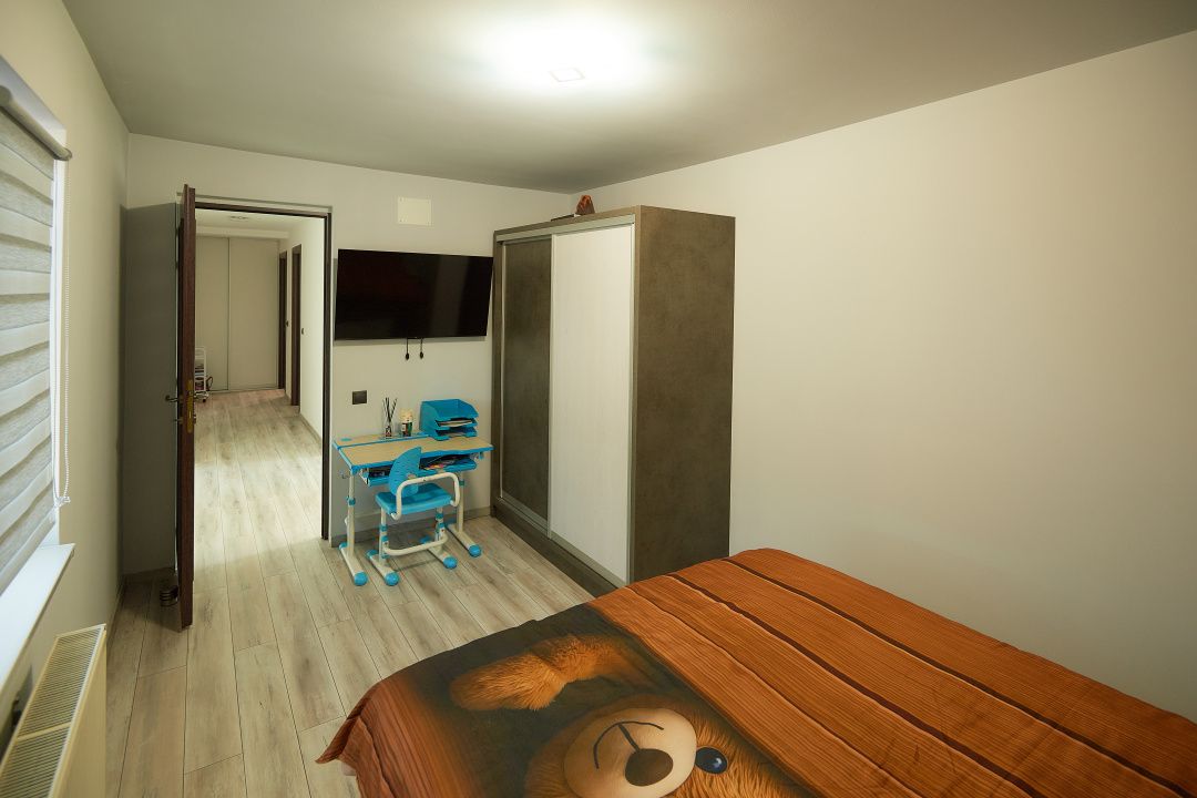 Casă cu 4 camere de vânzare în Avram Iancu, Florești – fotografia 13 din 19