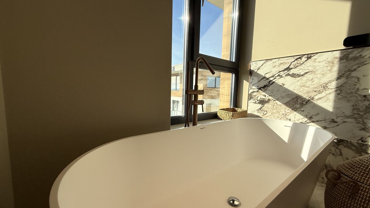 Apartament cu 6 camere de vânzare în Mamaia – fotografia 62 din 84