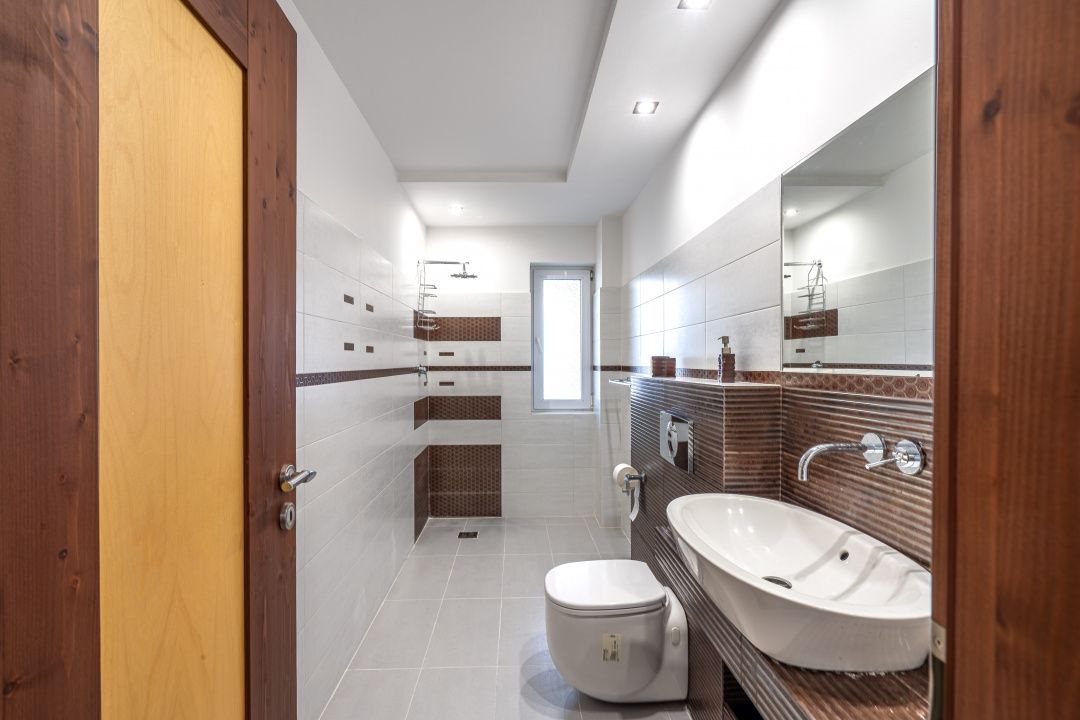 Casă cu 6 camere de vânzare în Braytim, Timișoara – fotografia 9 din 21