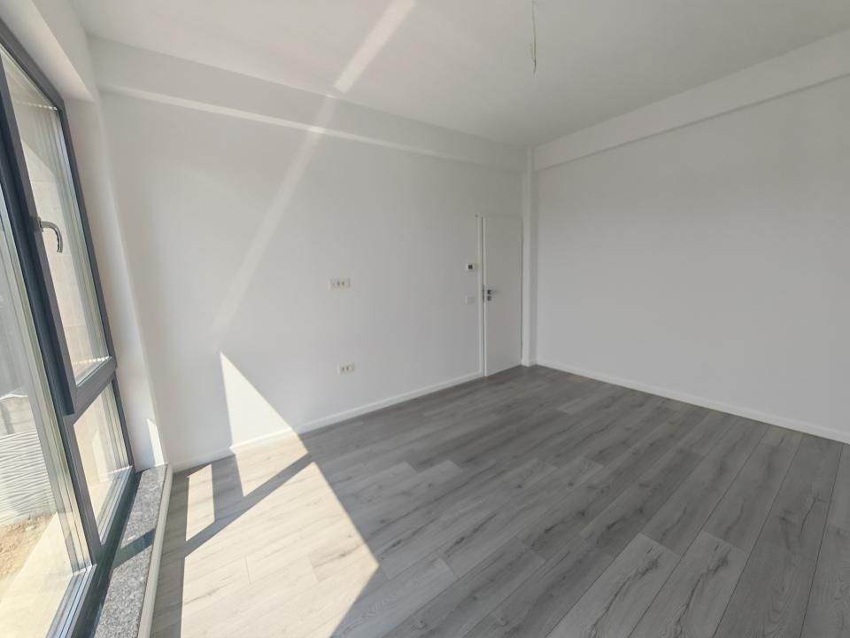 Casă cu 6 camere de vânzare în Tunari – fotografia 24 din 28