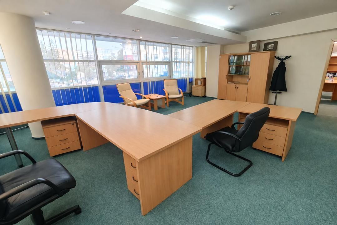 Spațiu comercial cu 10 camere de vânzare – fotografia 9 din 13