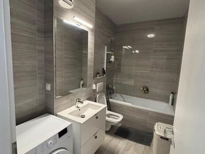 Apartament cu 3 camere de vânzare în Central, Chinteni – fotografia 5 din 27