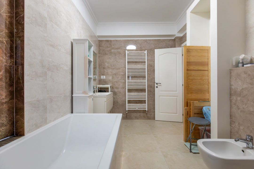 Casă cu 5 camere de vânzare în Gheraiesti, Bacău – fotografia 26 din 30