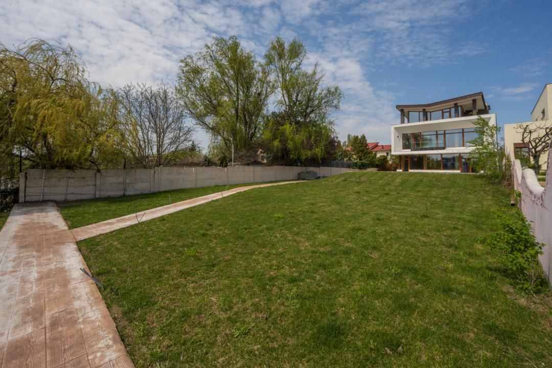 Casă cu 7 camere de vânzare în Mogoșoaia – fotografia 16 din 26