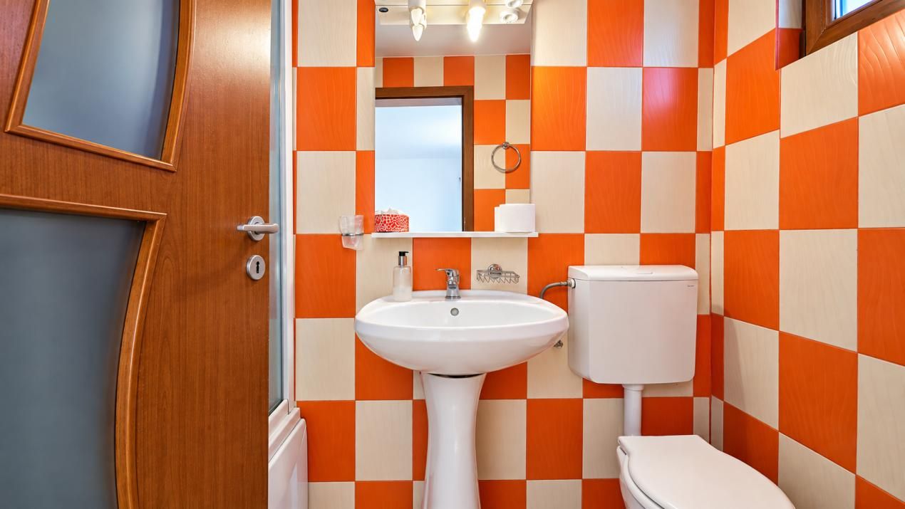 Casă cu 11 camere de vânzare în Central, Bușteni – fotografia 23 din 40