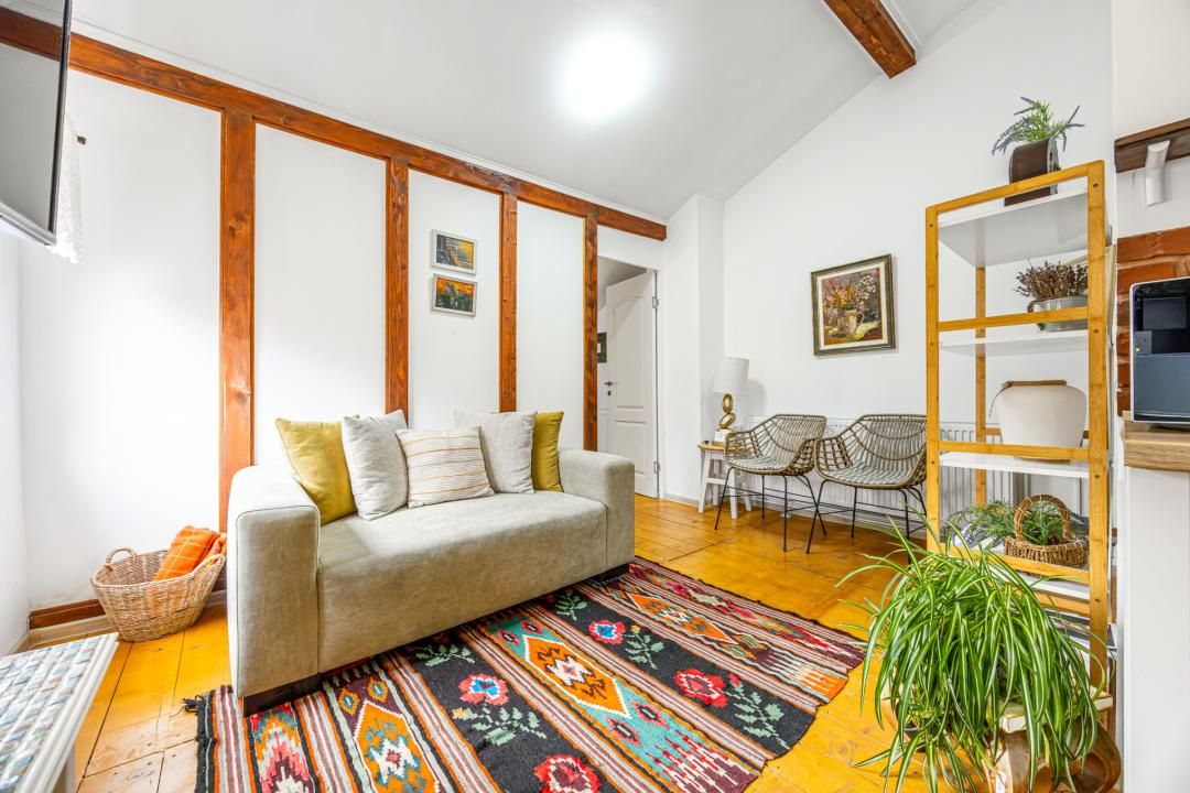 Casă cu 7 camere de vânzare în Central, Bran – fotografia 25 din 38