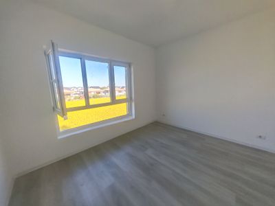 Casă cu 4 camere de vânzare în Central, Tunari – fotografia 4 din 22