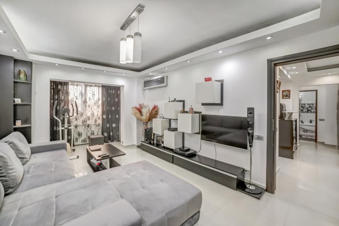 Apartament cu 2 camere de vânzare în Muncii, București – fotografia 1 din 11