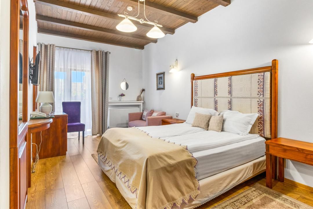 Hotel / pensiune cu 17 camere de vânzare în Sambata de Jos – fotografia 25 din 29