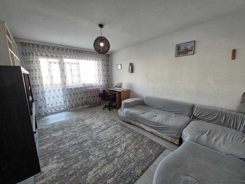 Apartament cu 3 camere de vânzare în Tomis Nord, Constanța – fotografia 2 din 10