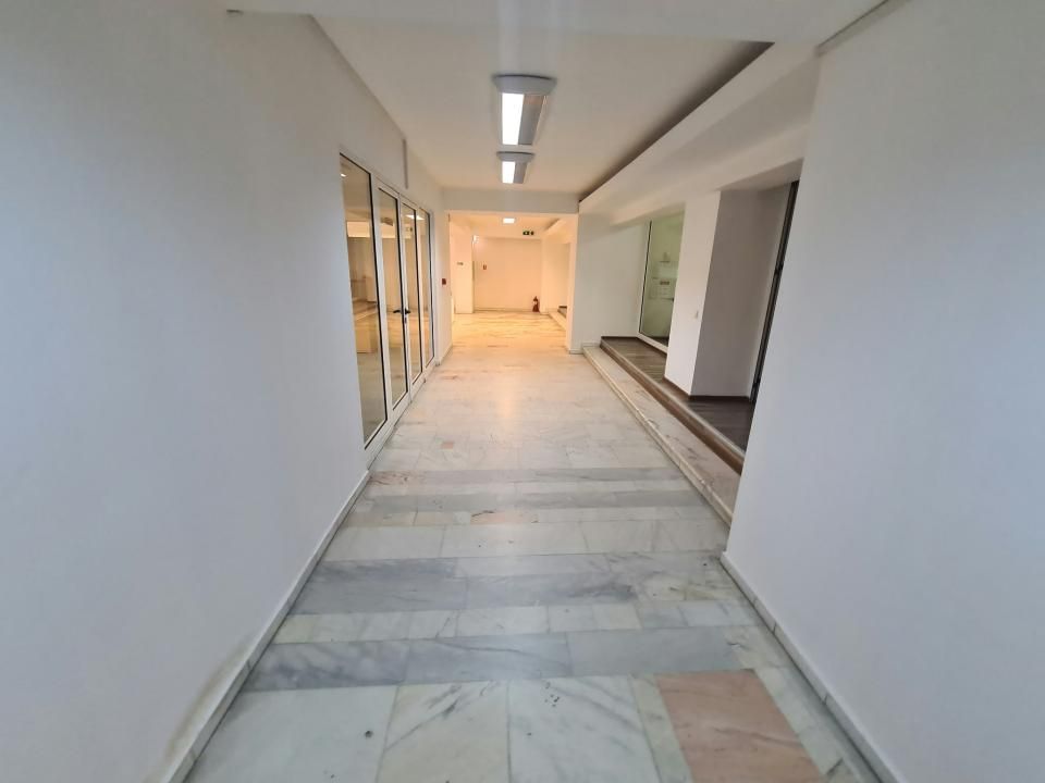 Spațiu comercial cu 10 camere de vânzare – fotografia 12 din 13