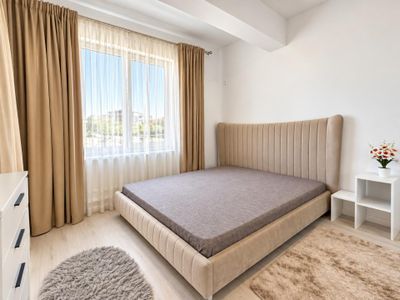 Casă cu 4 camere de vânzare în Central, Dobroești – fotografia 5 din 14