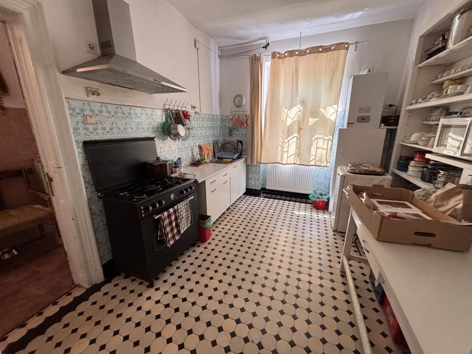 Casă cu 10 camere de vânzare în Foisorul de Foc, București – fotografia 11 din 18