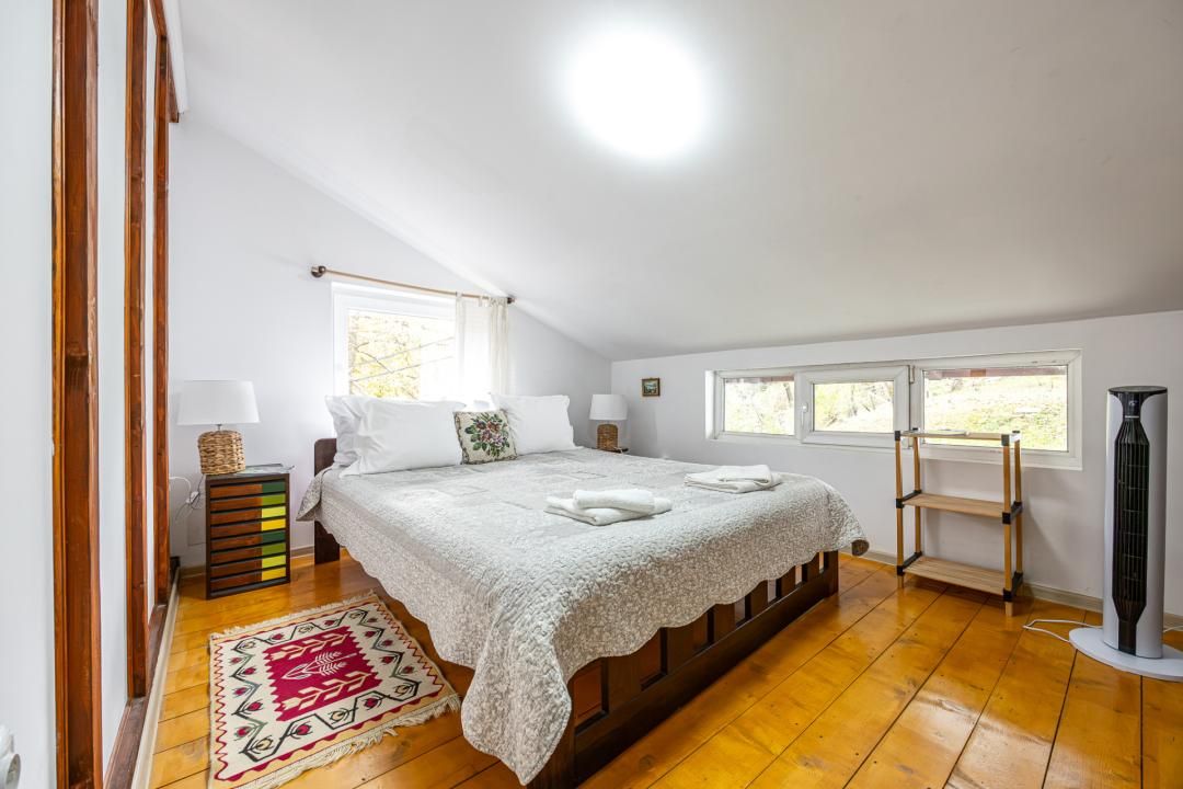 Casă cu 7 camere de vânzare în Central, Bran – fotografia 29 din 38