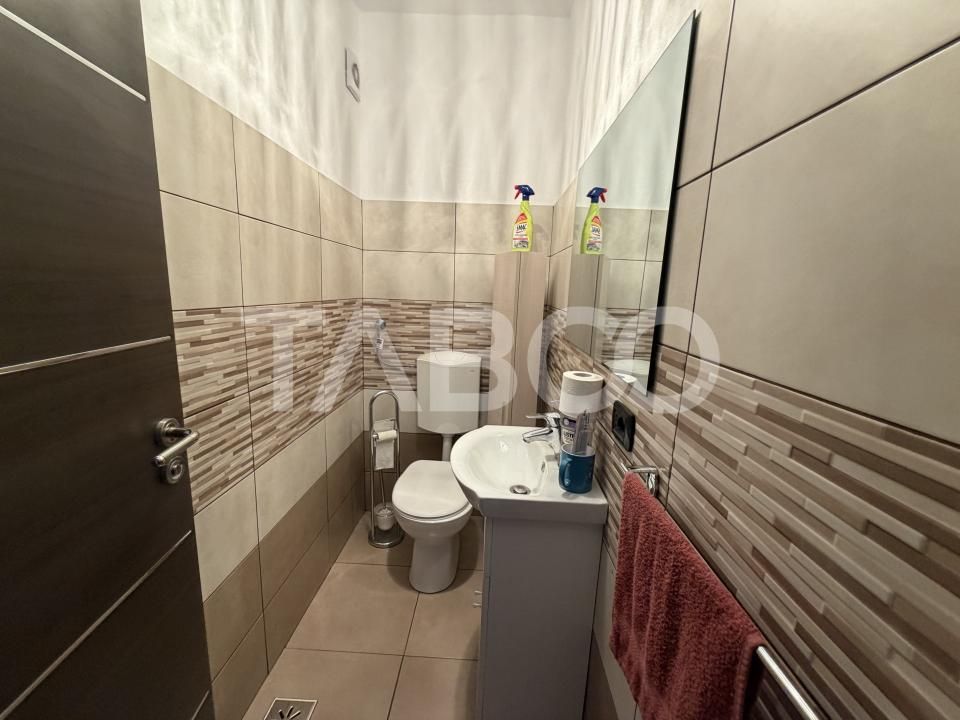 Casă cu 5 camere de vânzare în Sercaia – fotografia 10 din 18