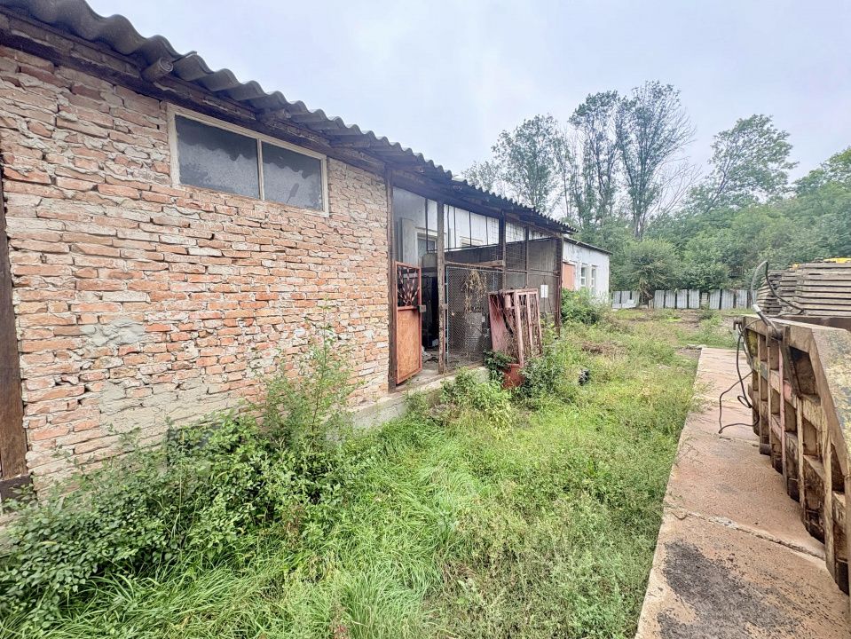 Spațiu industrial cu 2 camere de vânzare în Valu lui Traian – fotografia 6 din 9