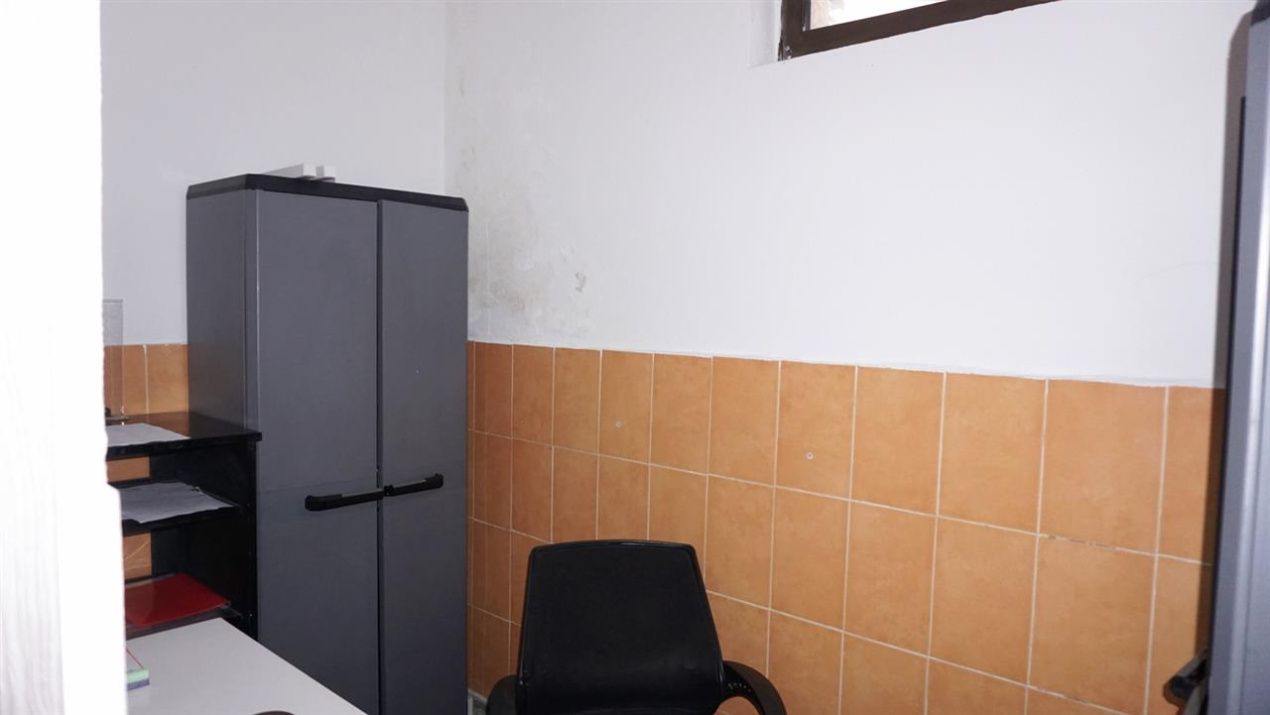 Spațiu comercial cu 2 camere de închiriat în Ultracentral, Râmnicu Vâlcea – fotografia 7 din 12