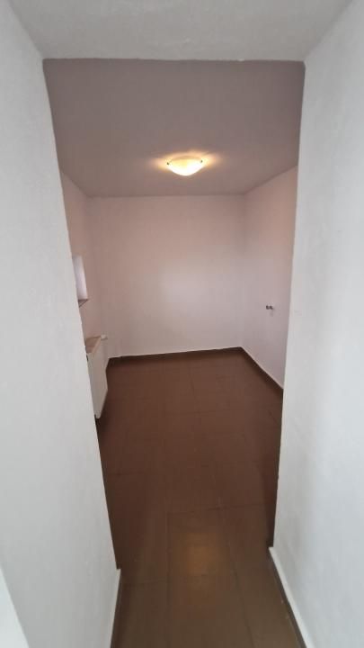 Casă cu 6 camere de închiriat în Calea Calarasilor, București – fotografia 14 din 14