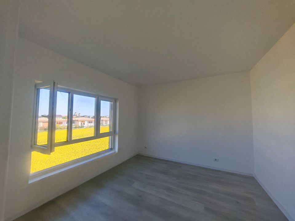 Casă cu 4 camere de vânzare în Central, Tunari – fotografia 8 din 17