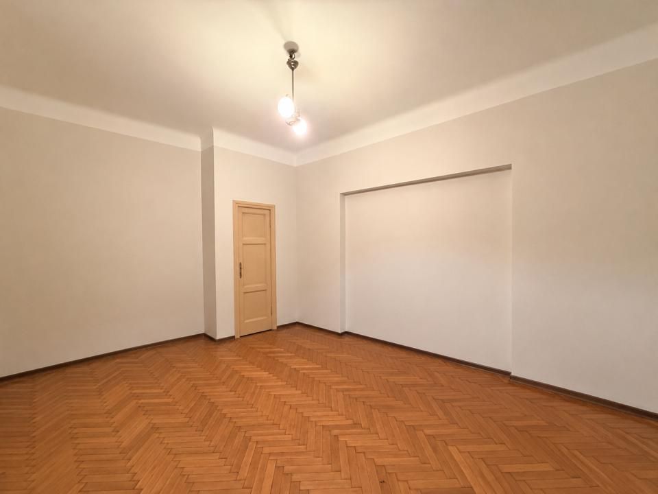 Casă cu 6 camere de vânzare în Vatra Luminoasa, București – fotografia 11 din 22
