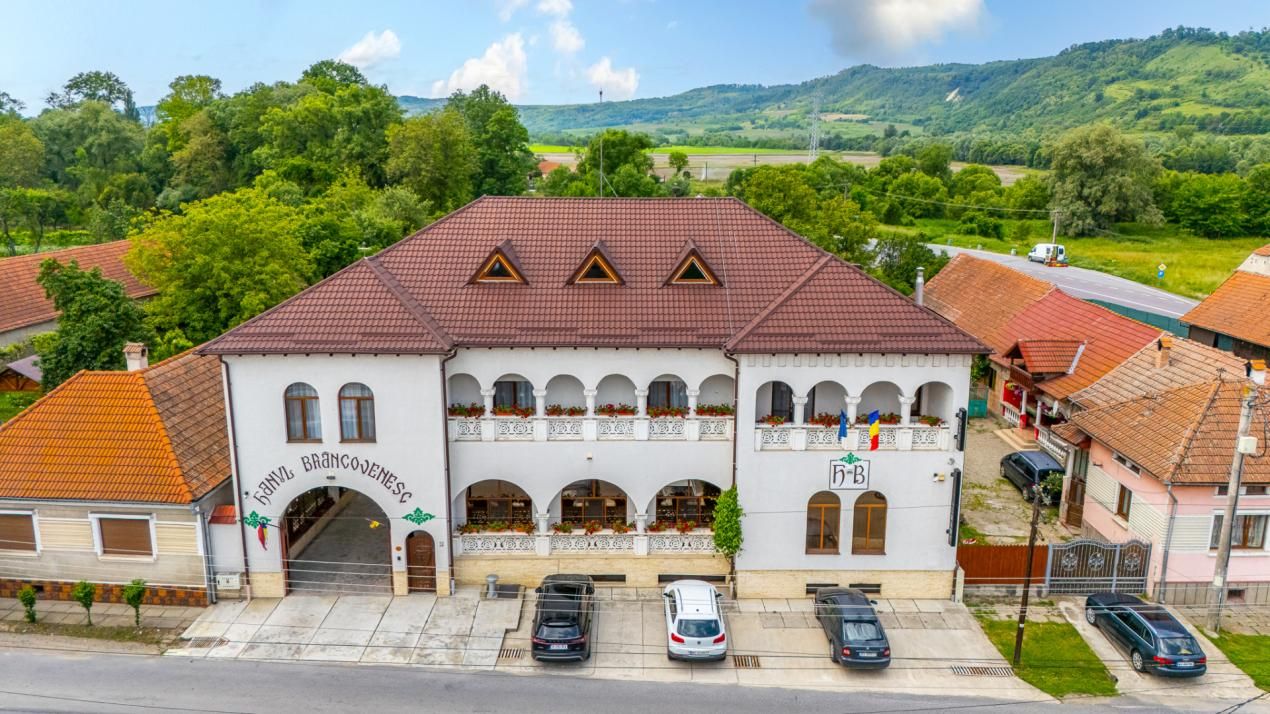 Hotel / pensiune cu 17 camere de vânzare în Sambata de Jos – fotografia 5 din 29