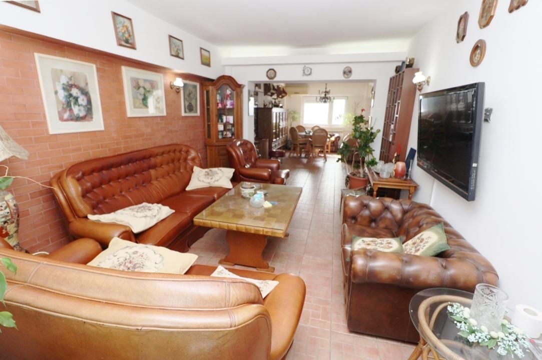 Apartament cu 4 camere de vânzare în 1 Mai, București – fotografia 3 din 19