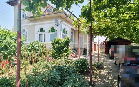Casă cu 4 camere de vânzare în Est, Buftea