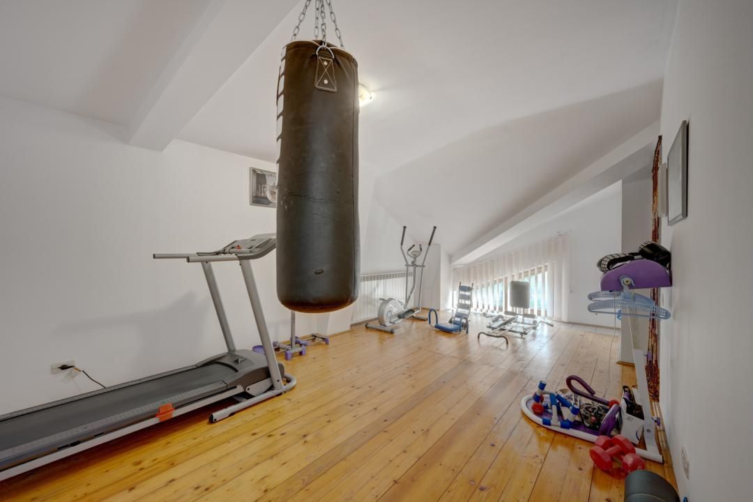 Casă cu 8 camere de închiriat în Banu Manta, București – fotografia 17 din 41