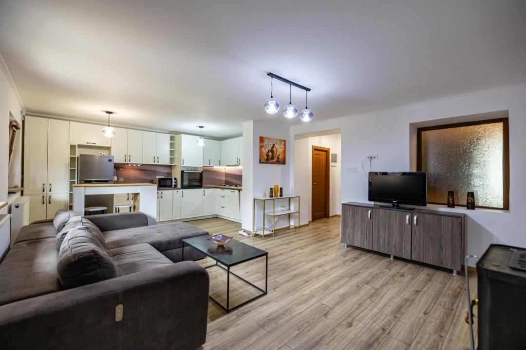 Casă cu 4 camere de vânzare în Central, Dumbrăvița – fotografia 2 din 40