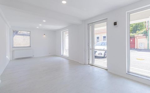 Spațiu comercial cu 2 camere de închiriat în Brasovul Vechi, Brașov