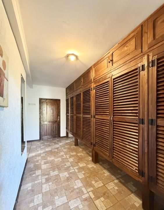 Casă cu 6 camere de vânzare în Nord-Est, Livadea – fotografia 32 din 39