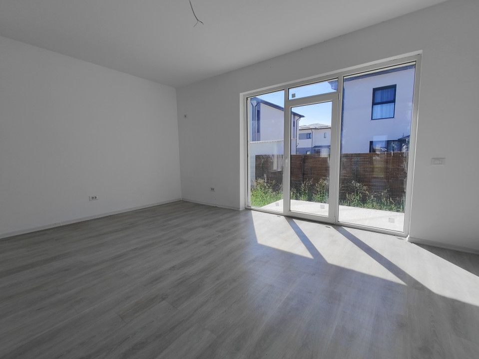 Casă cu 4 camere de vânzare în Central, Tunari – fotografia 9 din 22