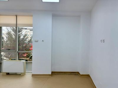 Spațiu comercial cu 1 cameră de închiriat în Mioritei, Bacău – fotografia 5 din 8
