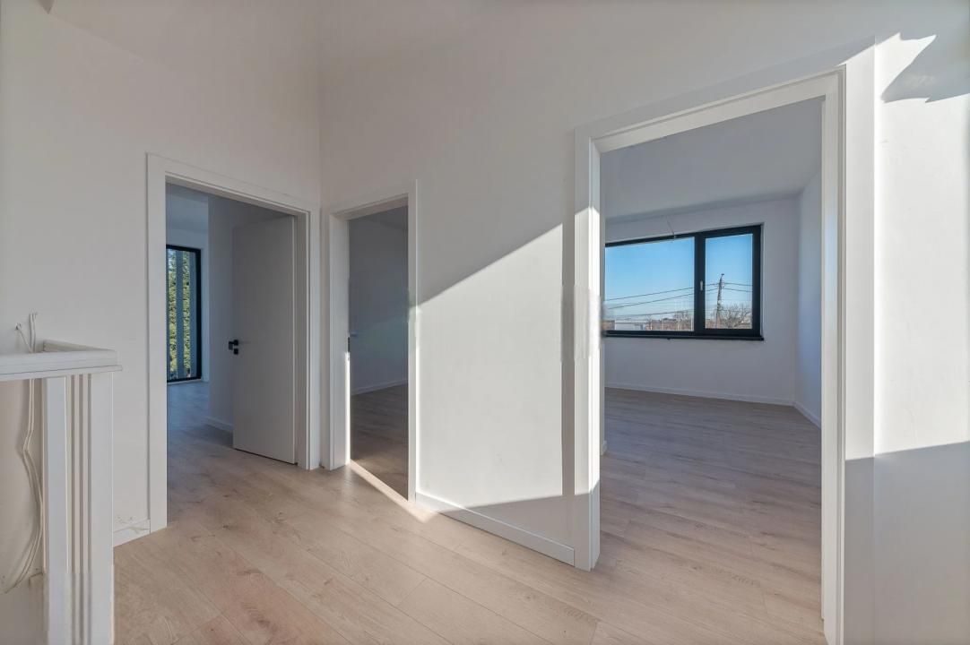 Casă cu 4 camere de vânzare în Central, Tunari – fotografia 5 din 9