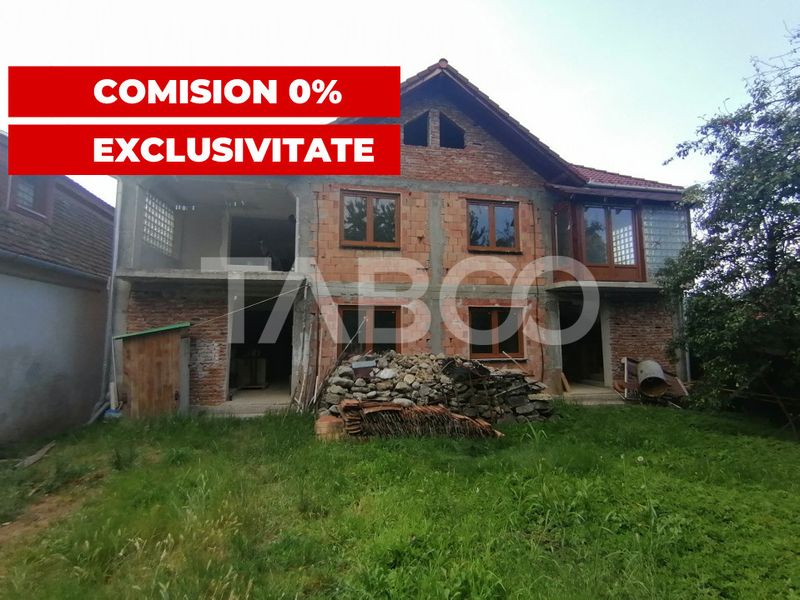 Casă cu 6 camere de vânzare în Săliște – fotografia 1 din 16