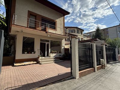 Spațiu comercial cu 1 cameră de închiriat în Uverturii, București – fotografia 4 din 9
