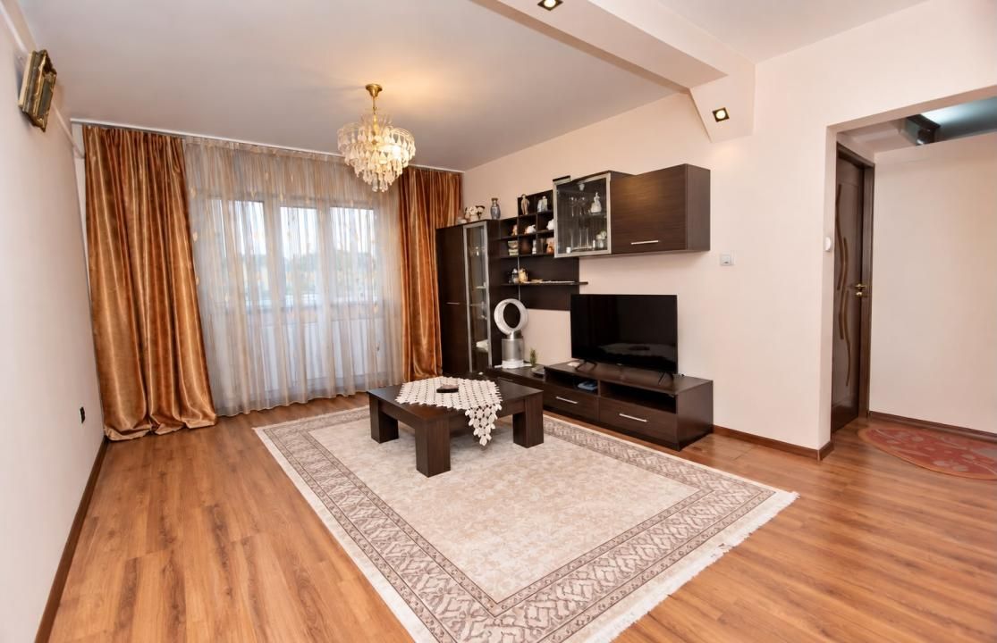 Apartament cu 3 camere de vânzare în Prundu, Pitești – fotografia 1 din 10