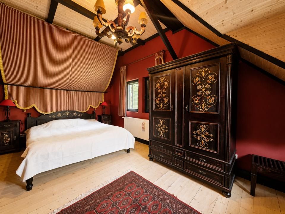 Casă cu 6 camere de vânzare în Nistoresti – fotografia 13 din 25