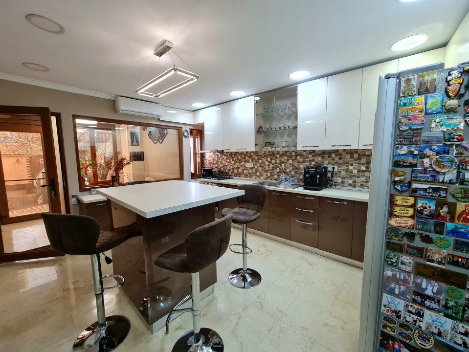 Casă cu 6 camere de vânzare în Domnești – fotografia 11 din 36