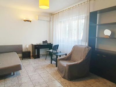 Garsonieră cu 1 cameră de închiriat în Universitate, București – fotografia 2 din 10
