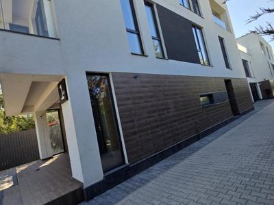 Casă cu 7 camere de vânzare în Iancu Nicolae, București – fotografia 4 din 21