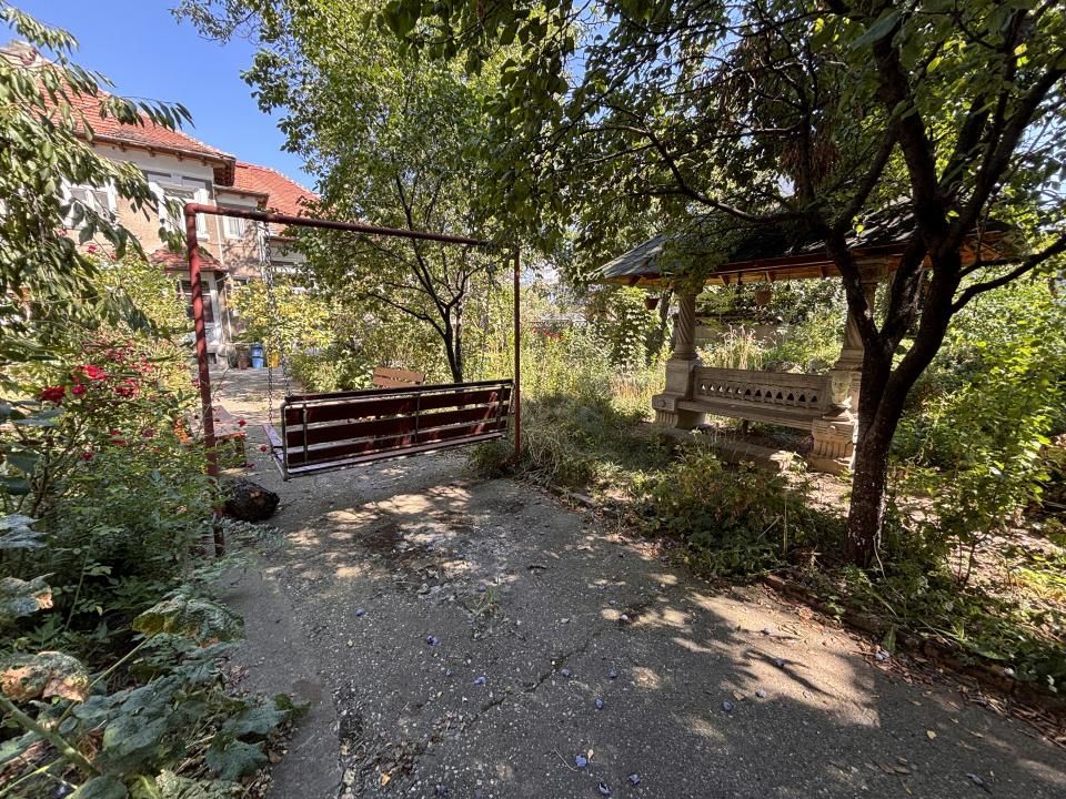 Casă cu 10 camere de vânzare în Foisorul de Foc, București – fotografia 13 din 18