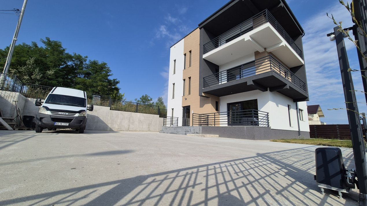 Casă cu 9 camere de vânzare în Gavana, Pitești – fotografia 4 din 4