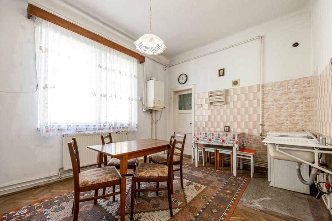 Apartament cu 2 camere de vânzare în Centrul Istoric, Brașov – fotografia 6 din 19