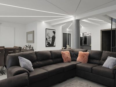 Casă cu 6 camere de vânzare în Domnești – fotografia 5 din 25